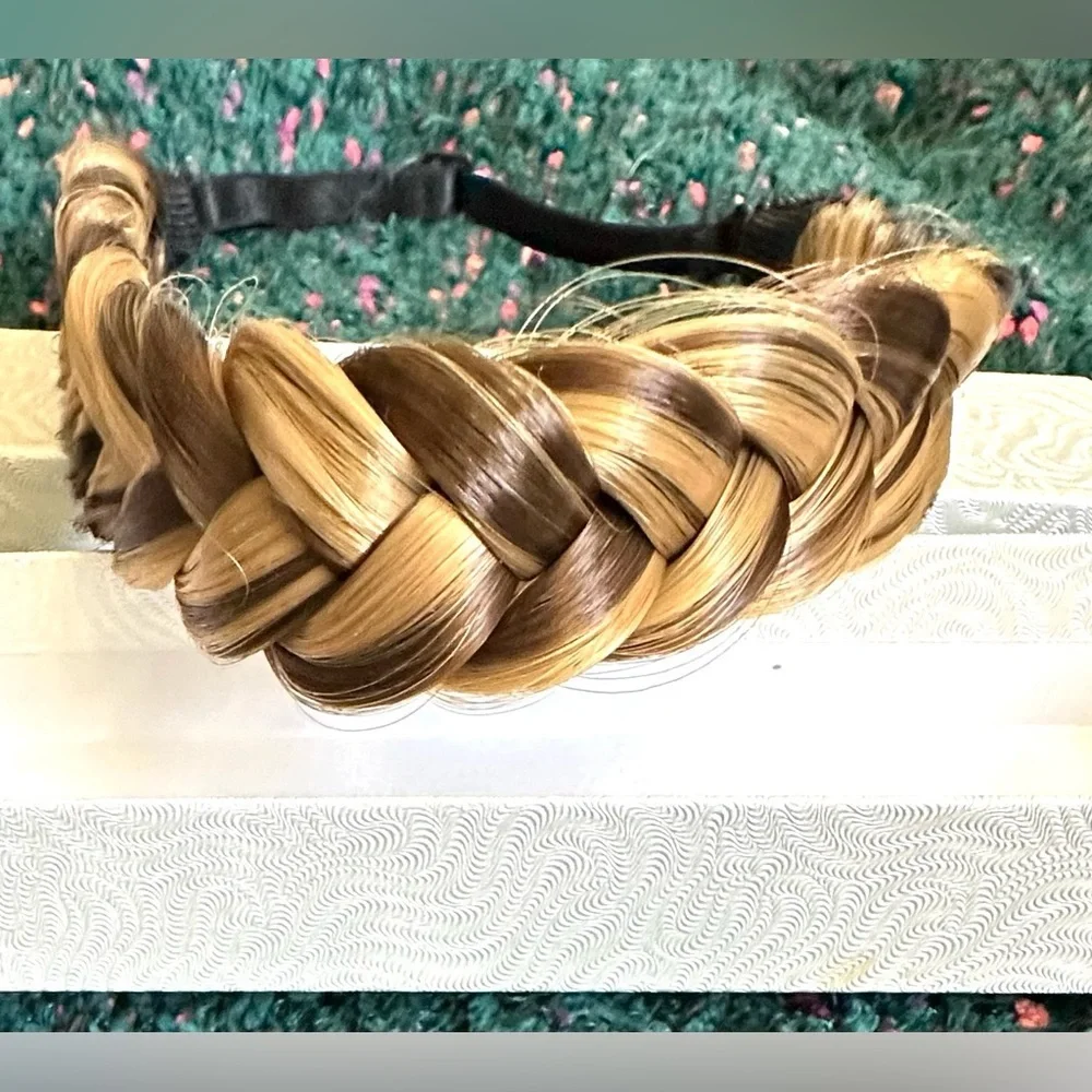 ‼️RARE‼️🎸Madison Braids🎸🔥NWT🔥LULU Two Strand Braided Headband (No Longer Avila)